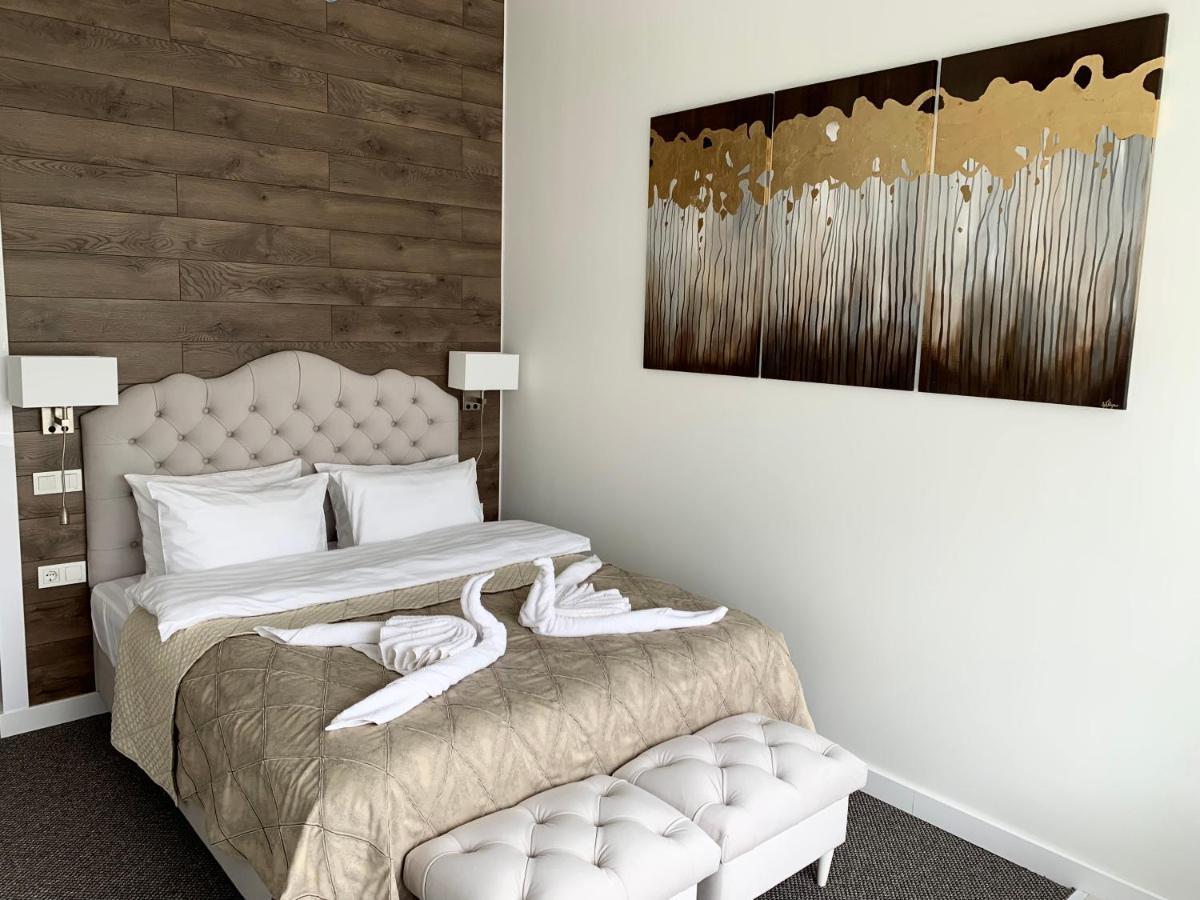 7 Boutique Hotel Ust-Kamenogorsk Exterior photo